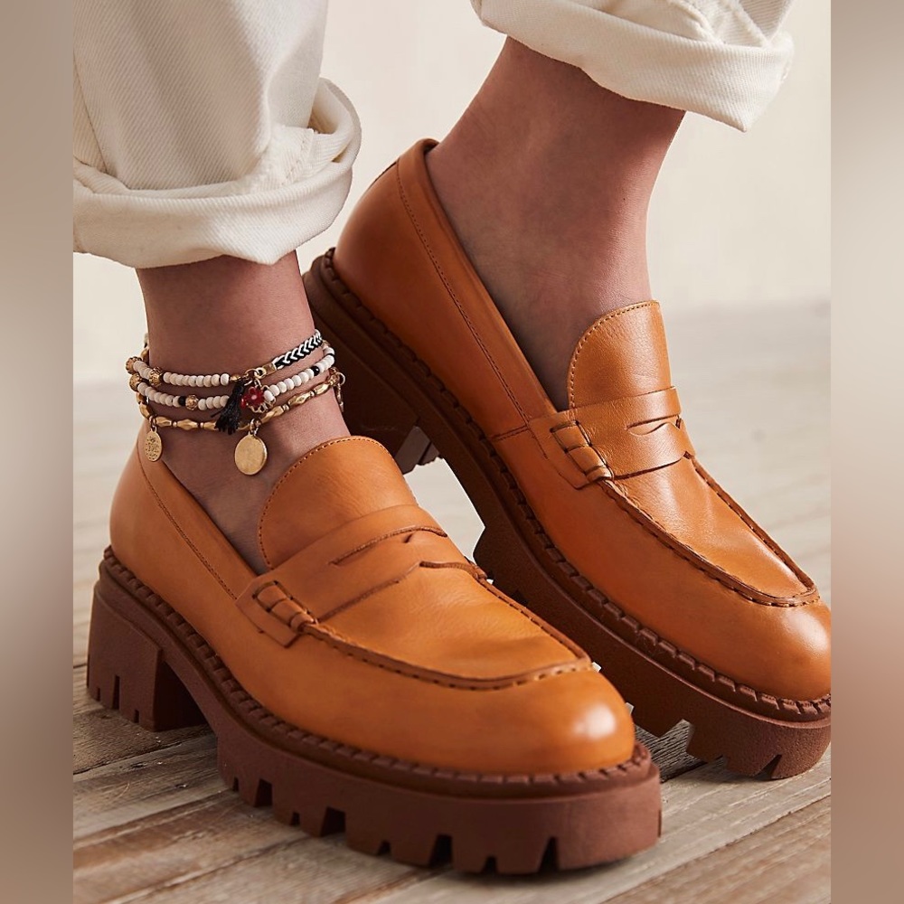 Free People Women's Lyra Lug Sole Loafer Size 39 US 9
